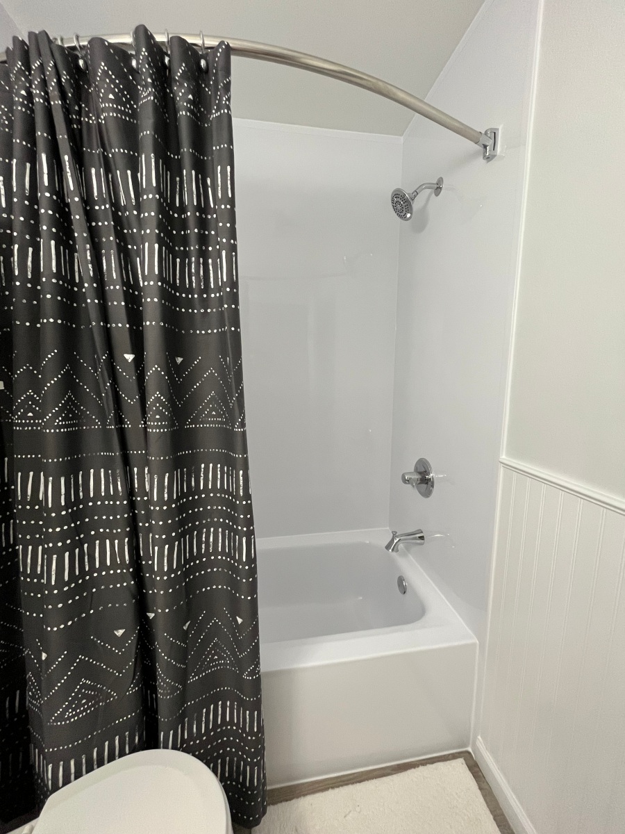 https://comehomeforcomfort.files.wordpress.com/2022/06/bath-fitter-review-pros-and-cons-5.jpg?w=900